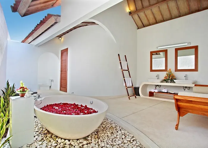 Nico - Private Pool With Onsite Canggu